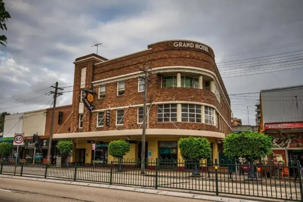 Grand Hotel Rockdale 7